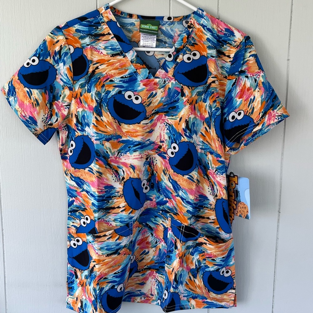 NWT Women’s XS Sesame Street Cookie Monster Tooniforms Scrub Top